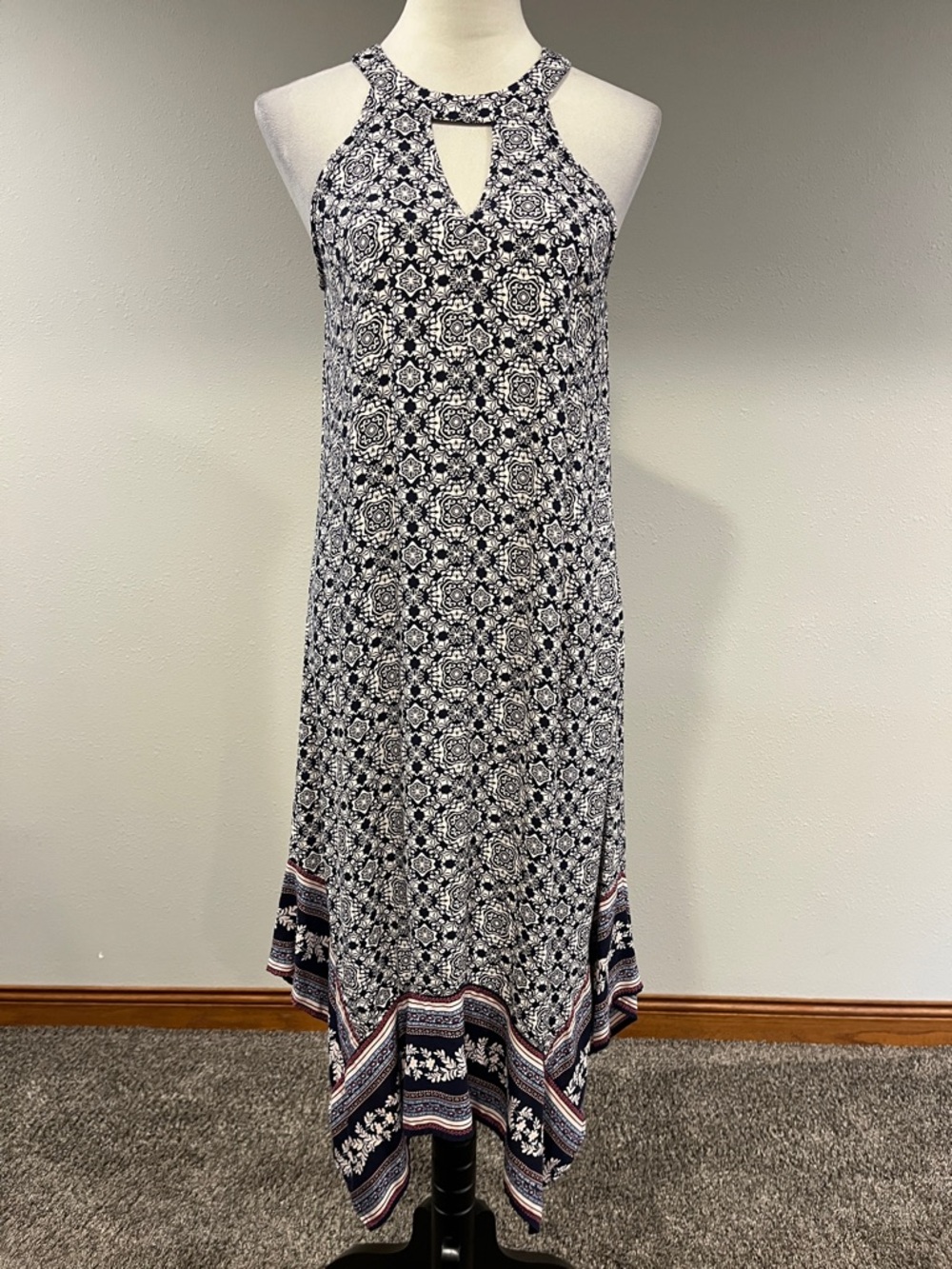 Maurice’s halter Sleeveless Black & White asymmetrical midi dress size small